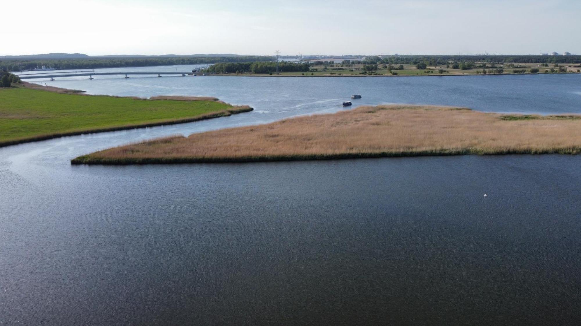 Karczma Rybna Rybaczowka Marina B&B Świnoujście Exteriör bild